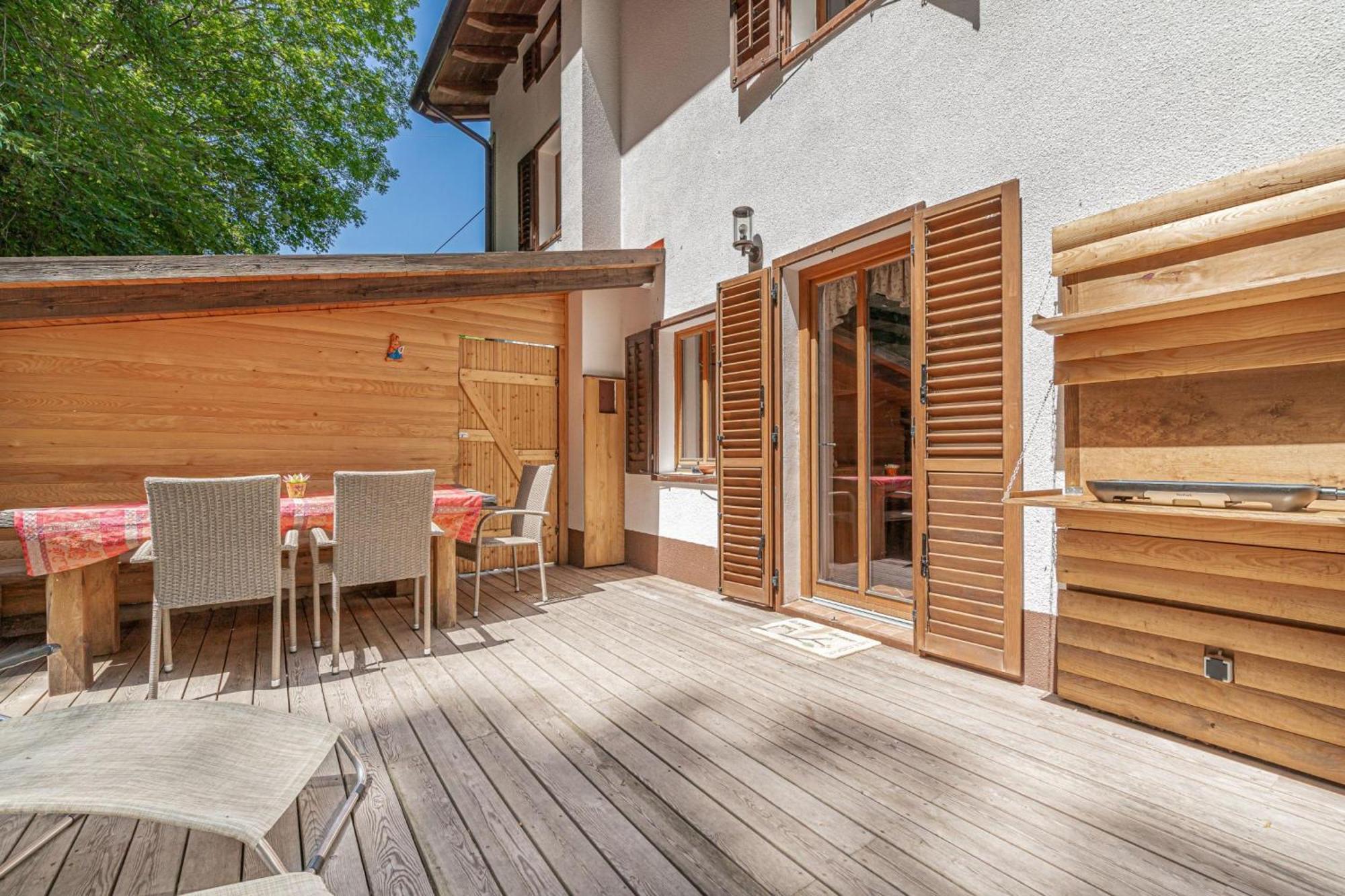 House By The Stream - Happy Rentals Avce Exterior foto
